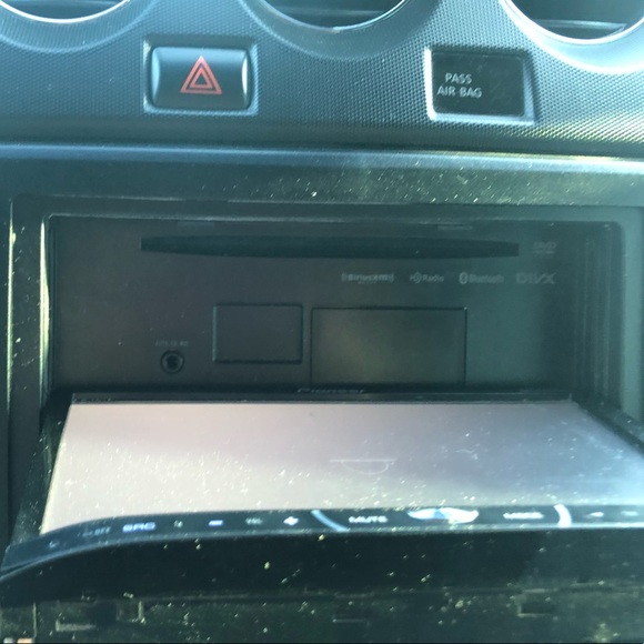 ❌❌ SOLD❌❌ Pioneer  7"LCD touchscreen display - Picture 2 of 7